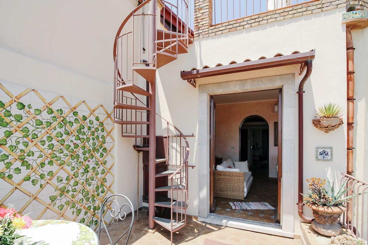 Apartmán The Charme Of Sicily Taormina Exteriér fotografie